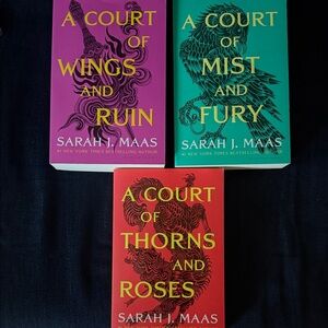 A Court of Thorns and Roses Series Set